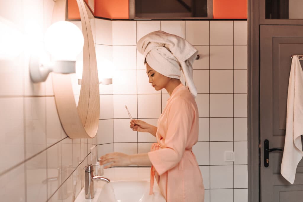 How do Women Get Urinary Tract Infections?