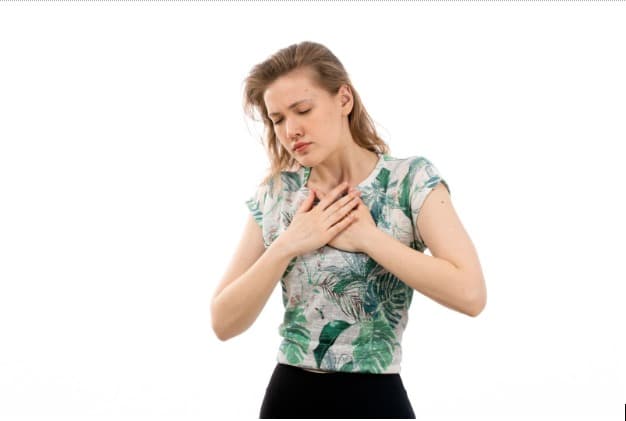 Symptoms for Women and Heart Attacks: The Signs We Ignore
